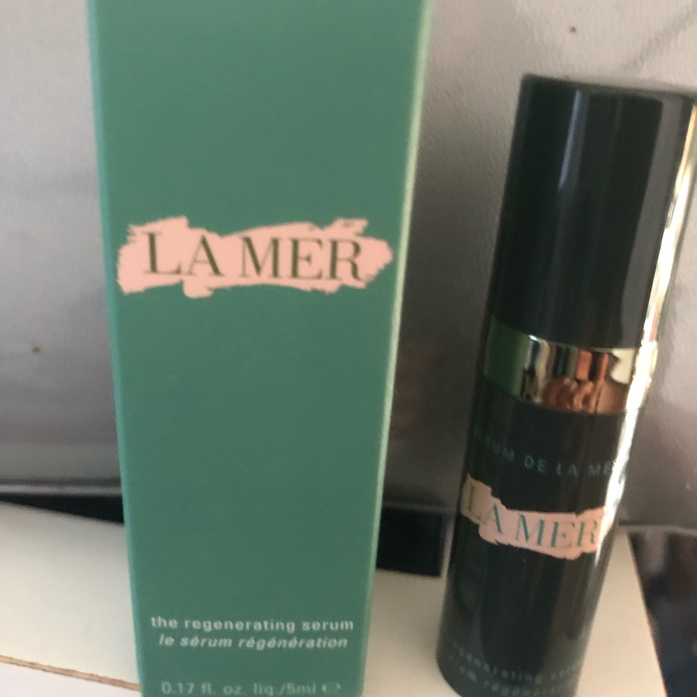 new La Mer regenerating  serum 5 ml with box